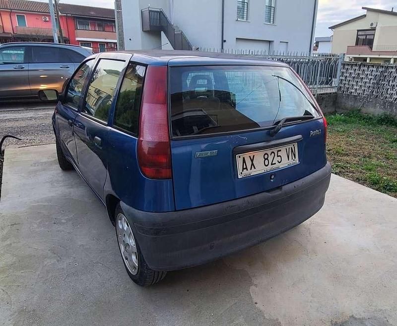 Usata Fiat Punto 60 CV (44 kW) 1998 Berlina