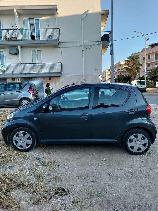 Usata Toyota Aygo Sol 54 CV (39 kW) 2006 Utilitaria