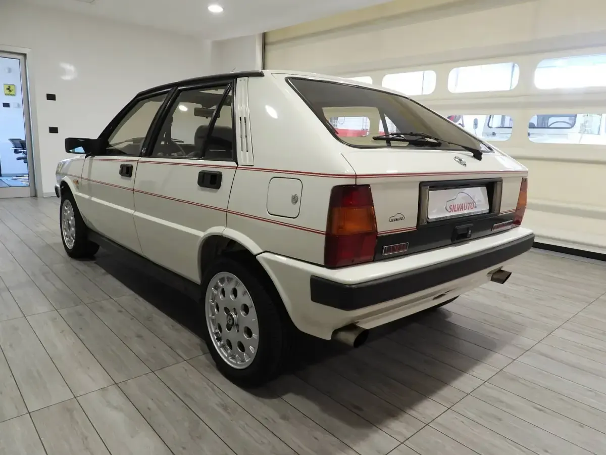 Usata Lancia Delta 186 CV (136 kW) 1995 Bianco Utilitaria