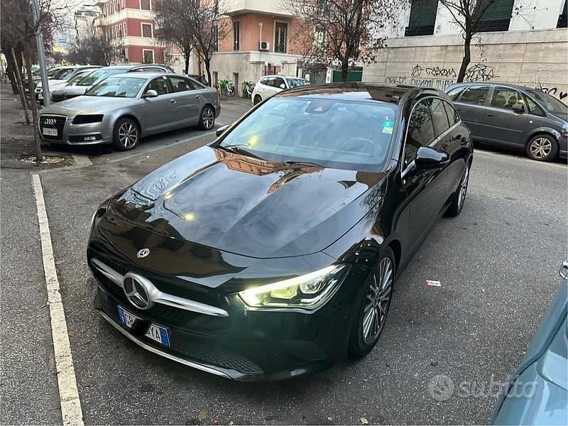 Gebraucht Mercedes CLA200 Shooting Brake 149 PS (109 kW) 2020 Schwarz Kombi