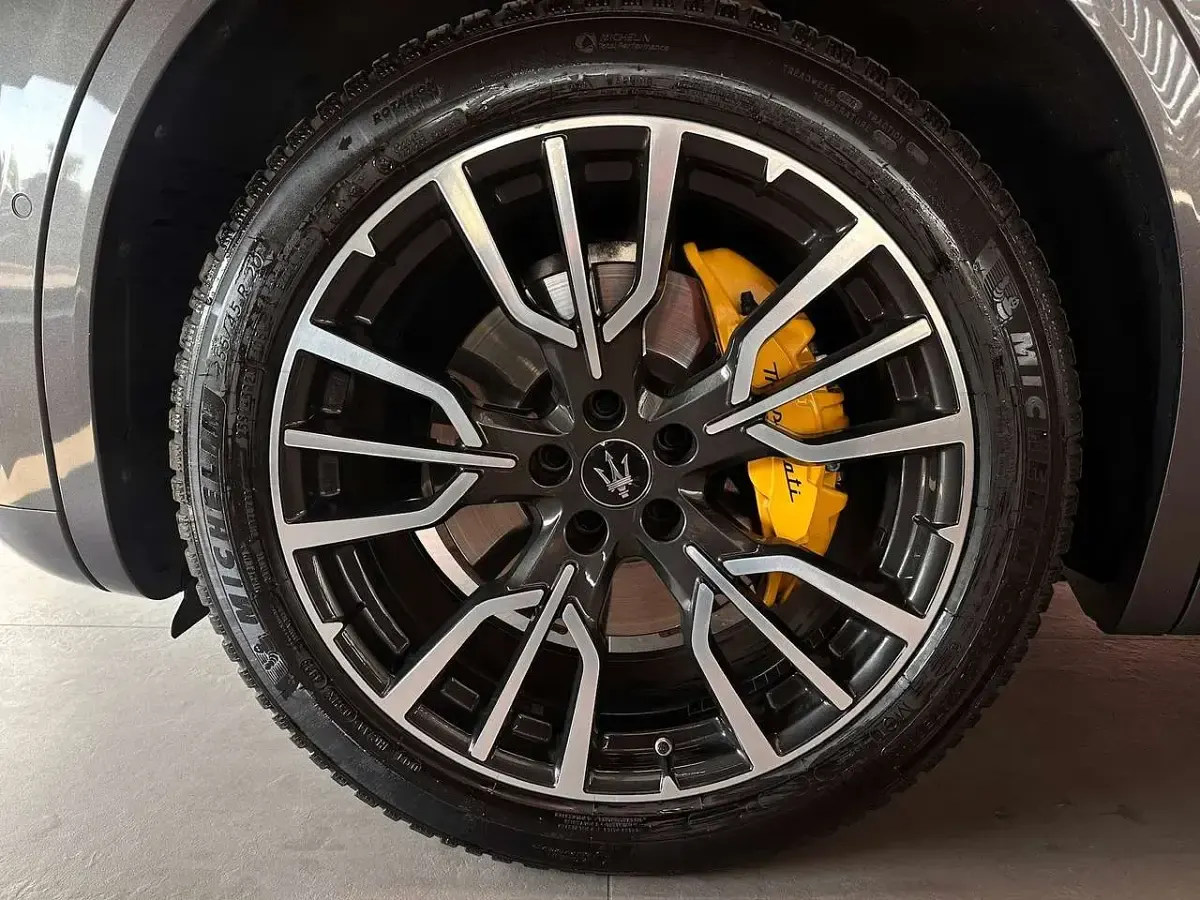 Usata Maserati Grecale GT 300 CV (220 kW) 2023 Grigio lava SUV