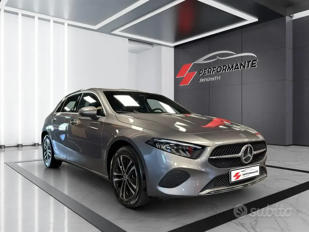 Usata Mercedes A250 Progressive 163 CV (119 kW) 2025 Grigio Berlina