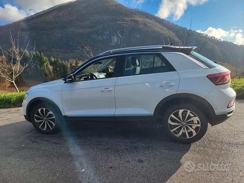 Usata VW T-Roc 116 CV (85 kW) 2023 Bianco SUV