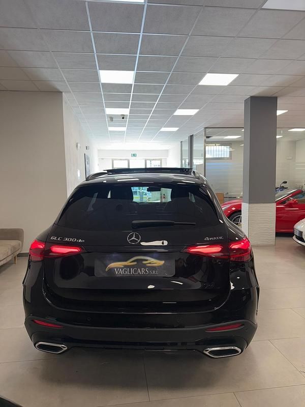 Usata Mercedes GLC300 AMG Line Premium Plus 269 CV (197 kW) 2023 Nero SUV