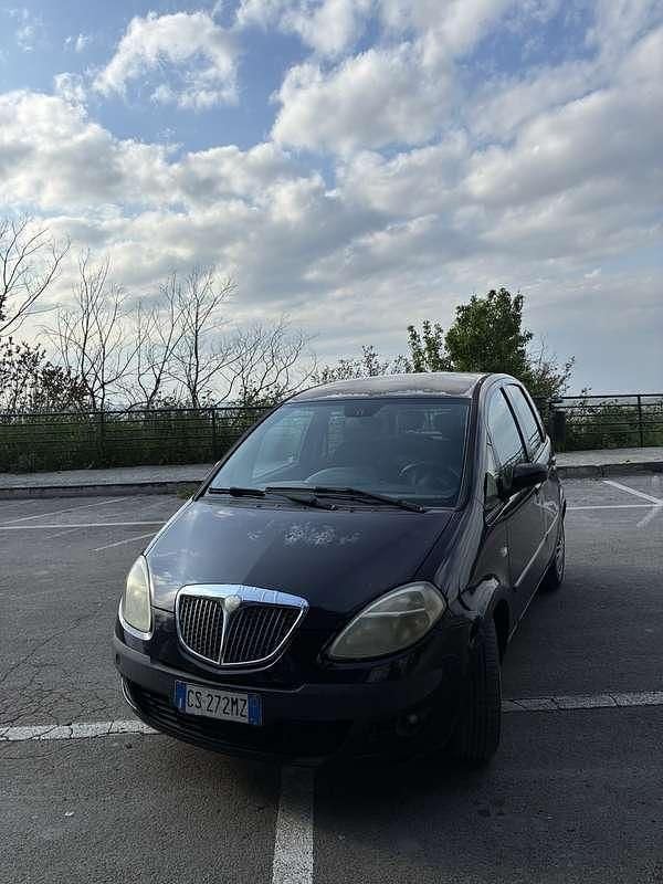 Usata Lancia Musa 69 CV (50 kW) 2005 Monovolume
