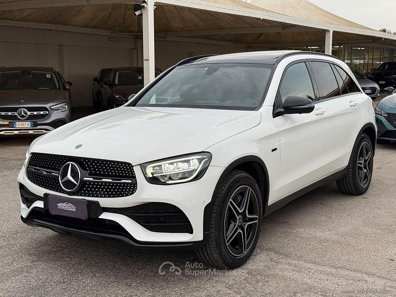 Usata Mercedes GLC300e Premium 194 CV (142 kW) 2021 Bianco SUV