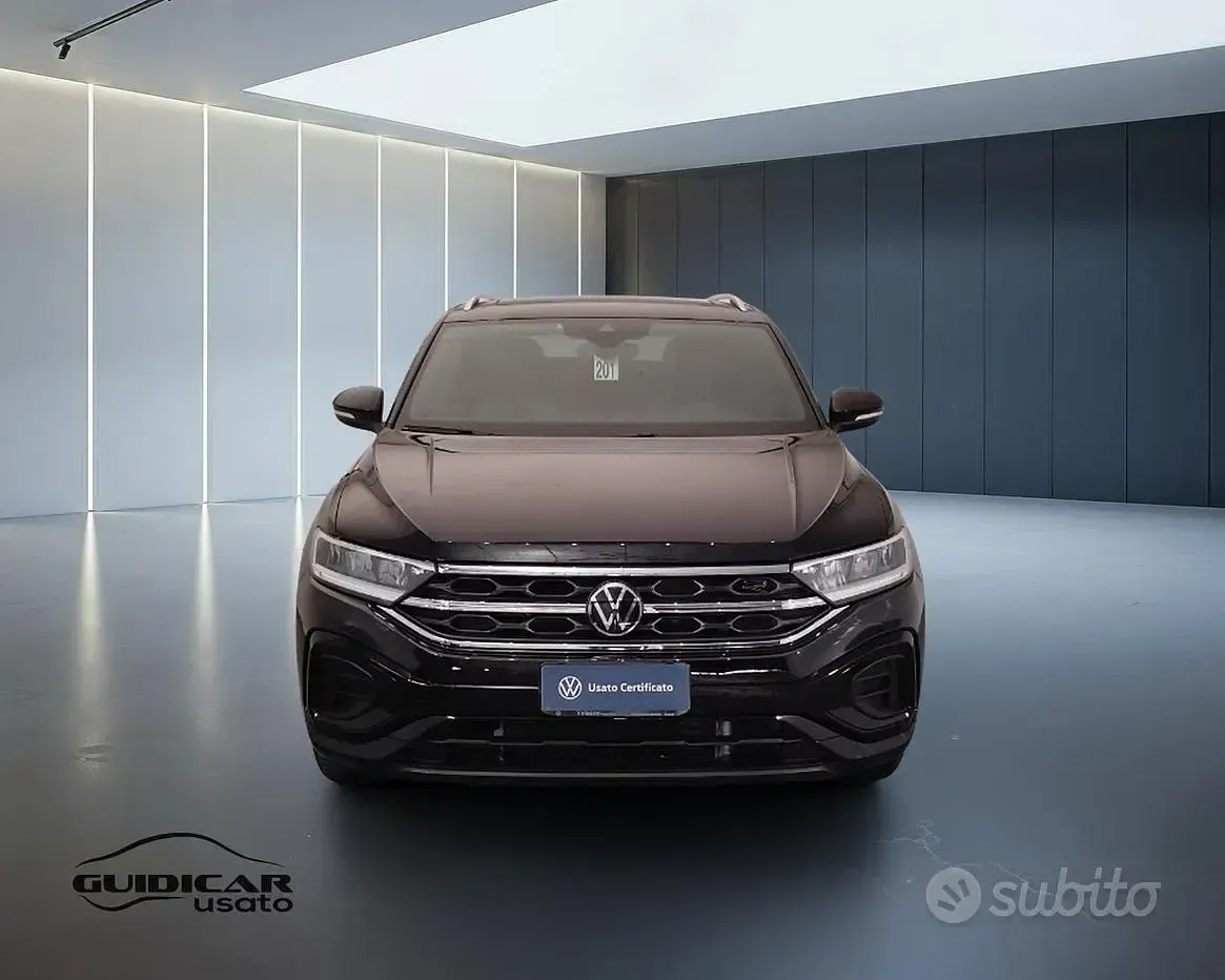 Usata VW T-Roc R-line 150 CV (110 kW) 2024 Nero SUV