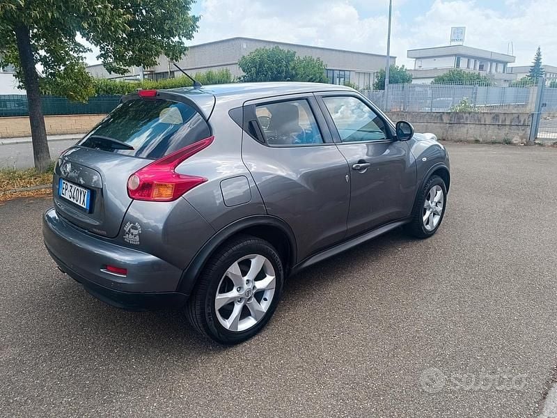 Usata Nissan Juke 117 CV (86 kW) 2013 Grigio SUV