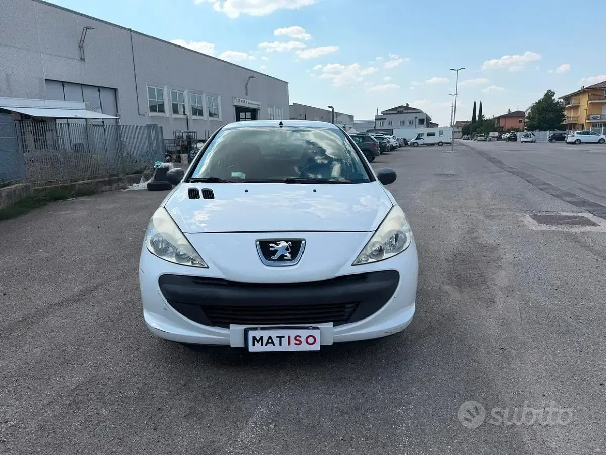Usata Peugeot 206 60 CV (44 kW) 2011 Bianco Berlina