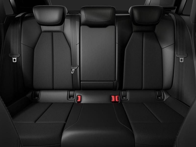 Nuova Audi A3 S-Line 204 CV (150 kW) 2026 Bianco ghiacciaio metallizzato Berlina