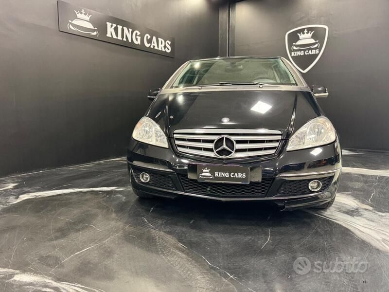 Nero Usata 2010 Mercedes A160 Coupé | 4700 € (Buon prezzo) - Immagine 1/4