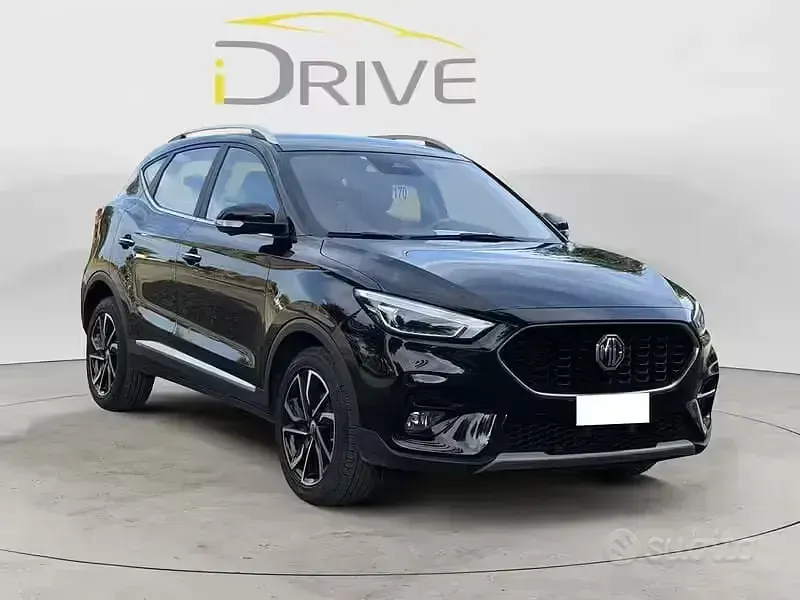 Usata MG ZS Luxury 106 CV (77 kW) 2024 Nero SUV