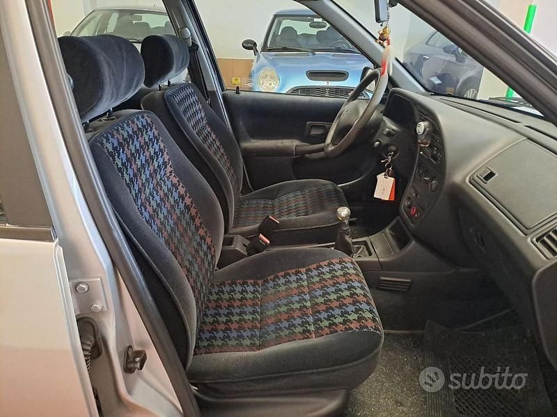 Usata Peugeot 306 75 CV (55 kW) 1997 Grigio Berlina