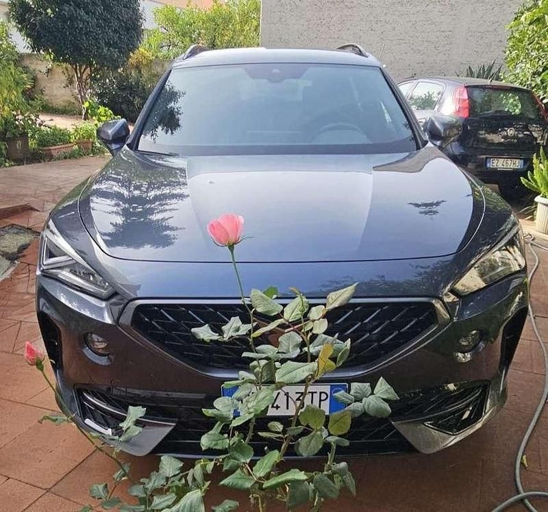Grigio Usata 2023 Cupra Formentor SUV | 30.500 € (Buon prezzo) - Immagine 1/4