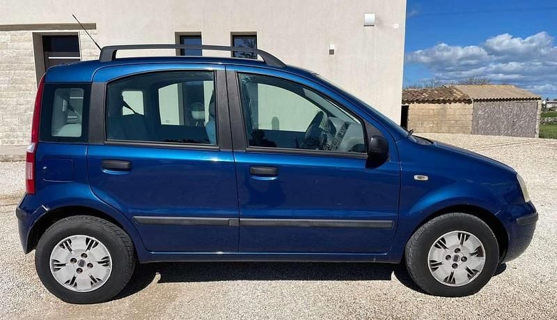Usata Fiat Panda Dynamic 70 CV (51 kW) 2006 Blu/azzurro Utilitaria