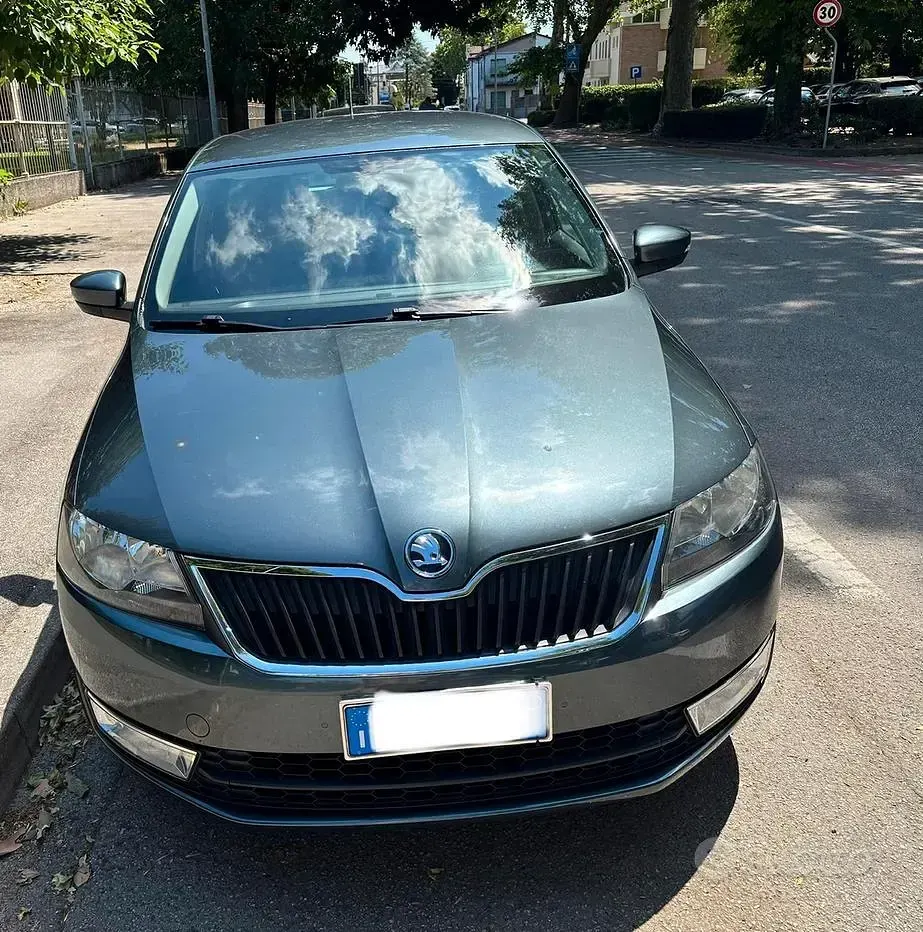 Usata Skoda Rapid 90 CV (66 kW) 2016 Grigio Utilitaria