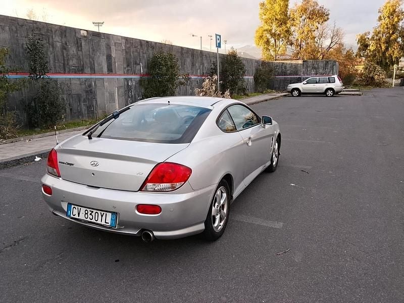Usata Hyundai Coupé Active 105 CV (77 kW) 2005 Argento Coupé