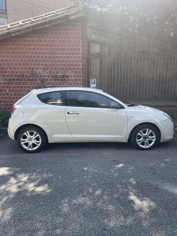 Usata Alfa Romeo MiTo Distinctive 120 CV (88 kW) 2012 Bianco Utilitaria