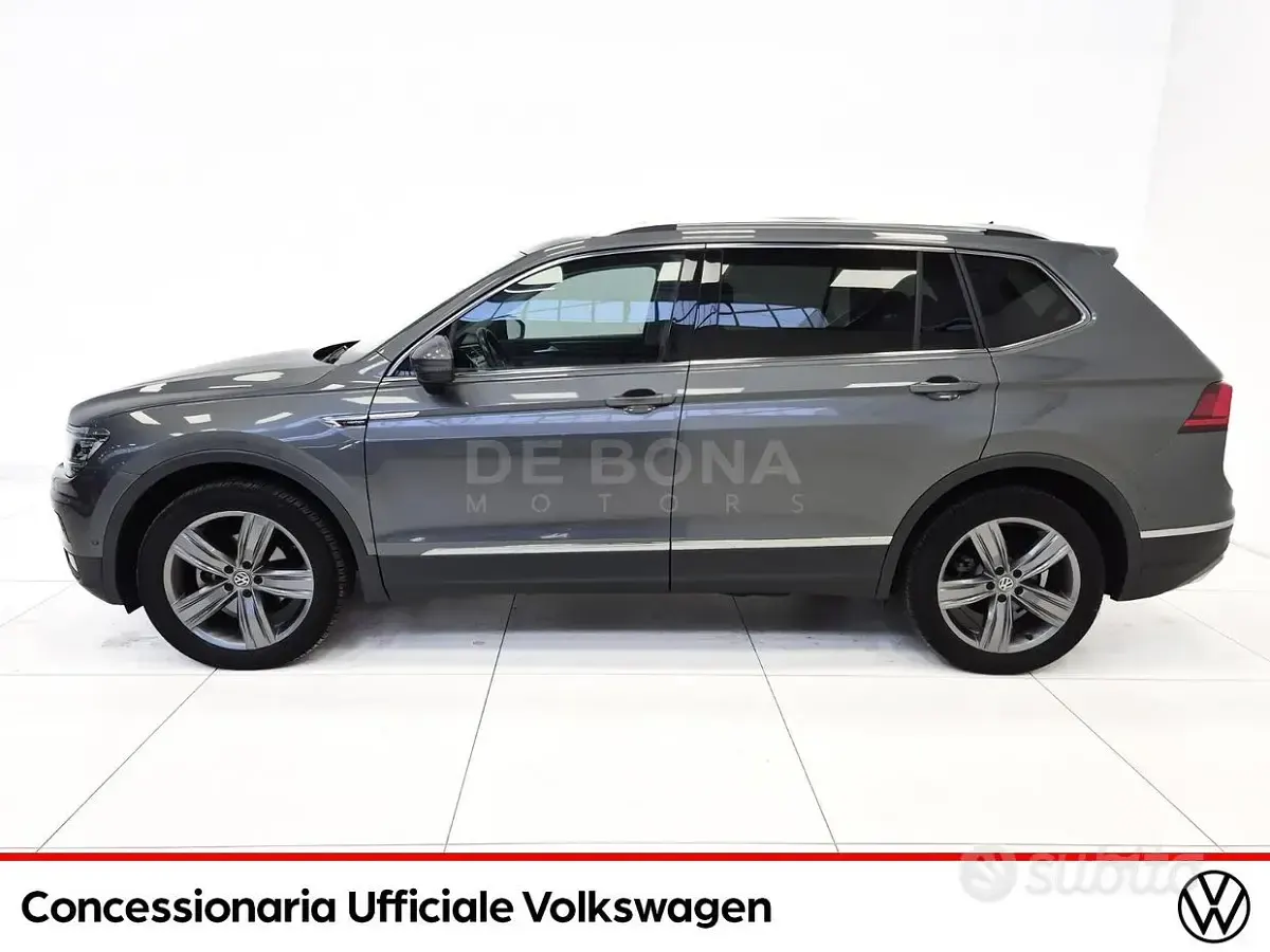 Begagnad VW Tiguan Allspace Advance 150 HK (110 kW) 2021 Grå SUV
