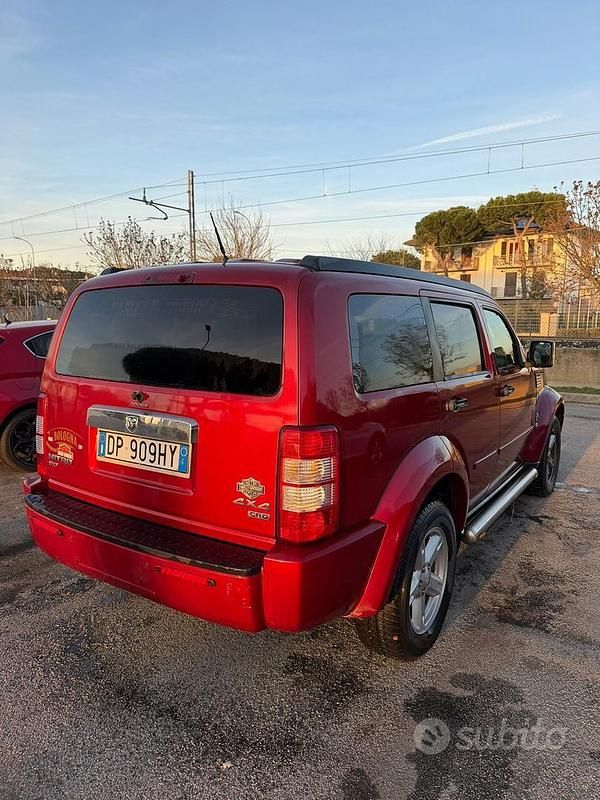 Usata Dodge Nitro 177 CV (130 kW) 2008 Rosso SUV