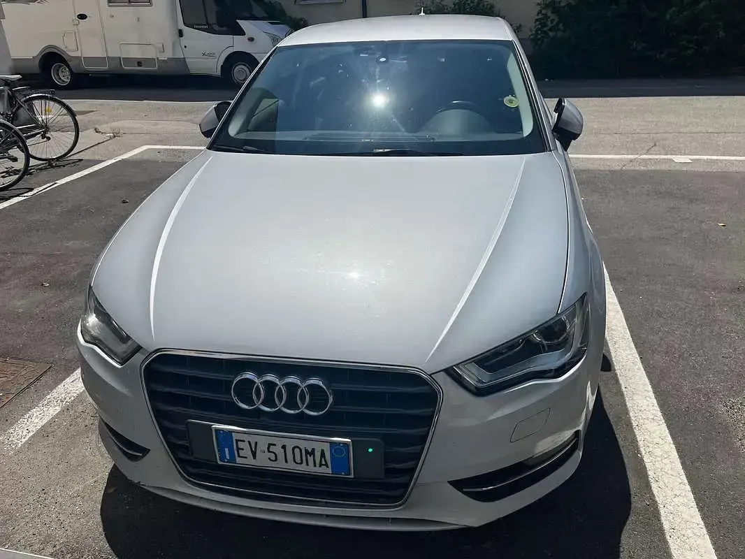 Usata Audi A3 Ambition 105 CV (77 kW) 2014 Argento Berlina