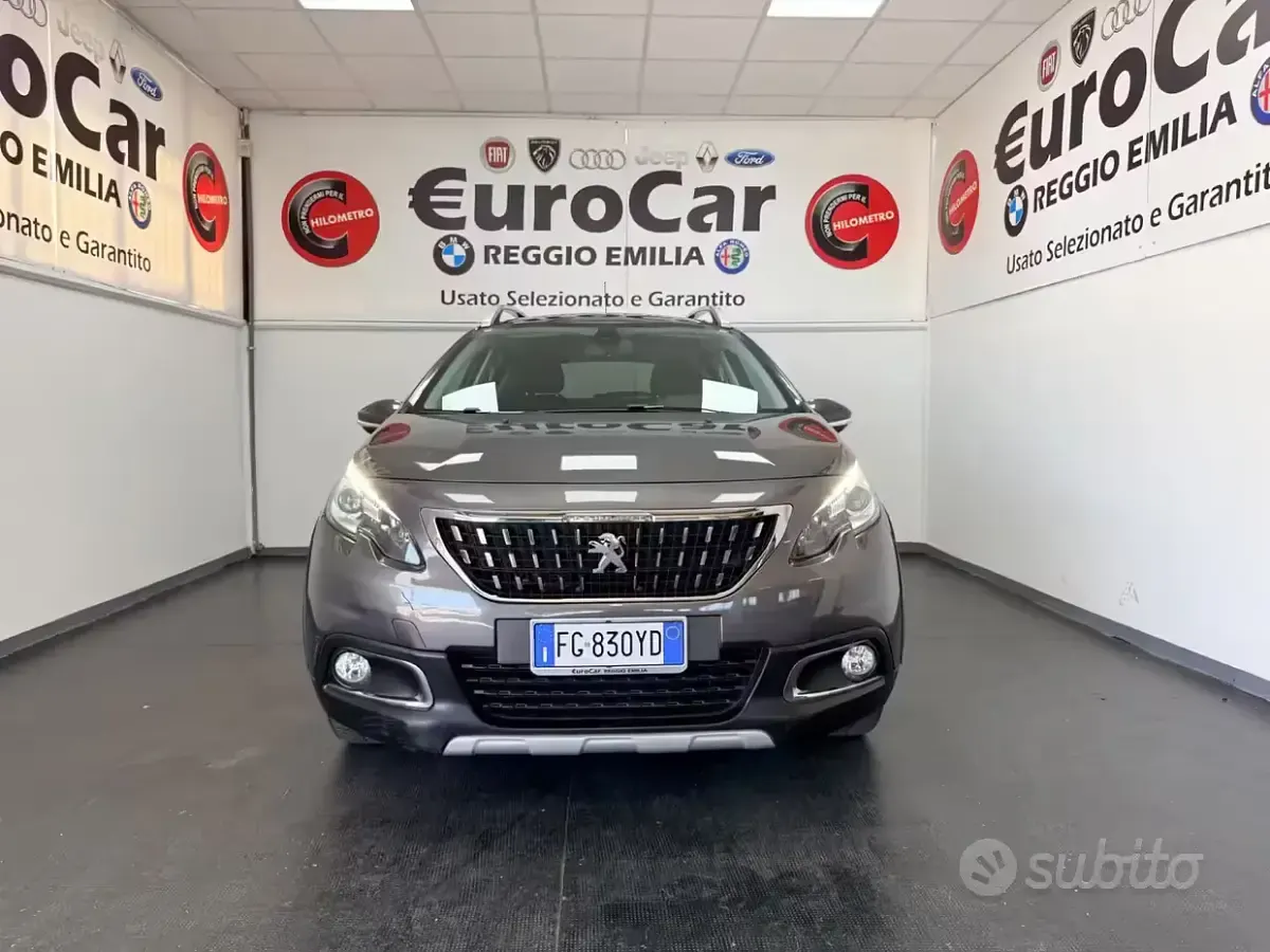 Usata Peugeot 2008 Allure 99 CV (72 kW) 2017 Grigio SUV