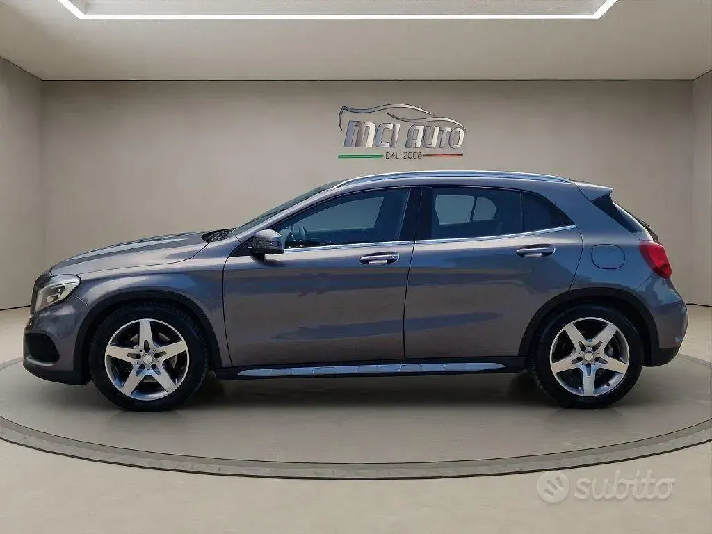 Usata Mercedes GLA220 177 CV (130 kW) 2016 Grigio SUV