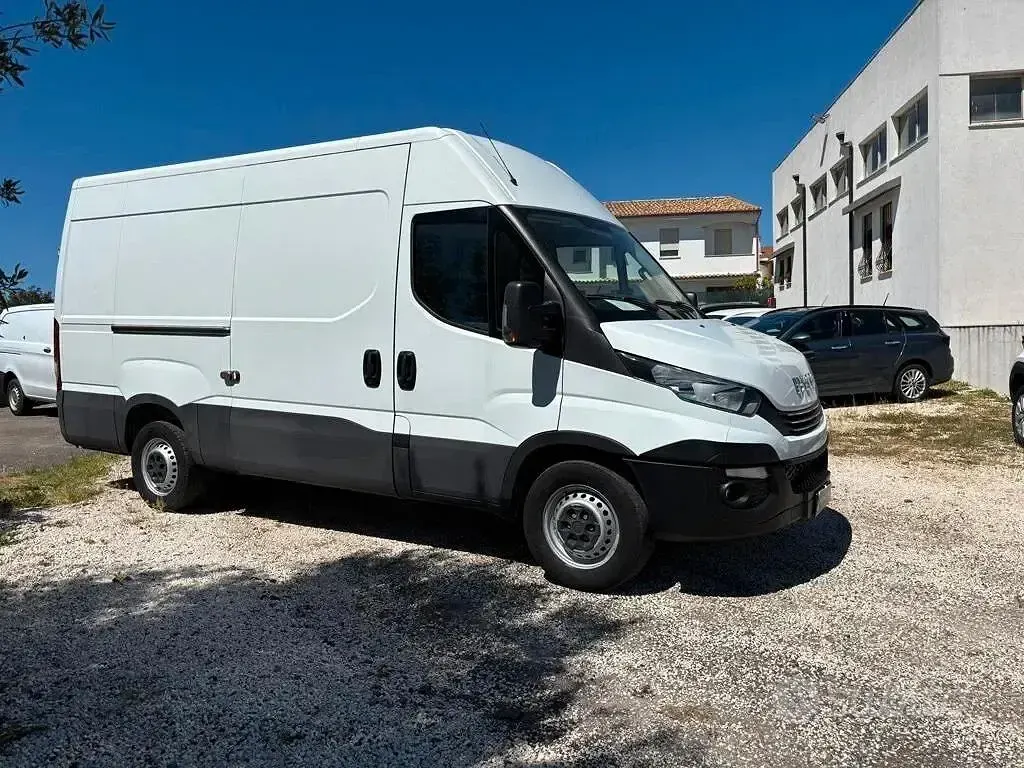 Usata Iveco Daily 136 CV (100 kW) 2019 Bianco