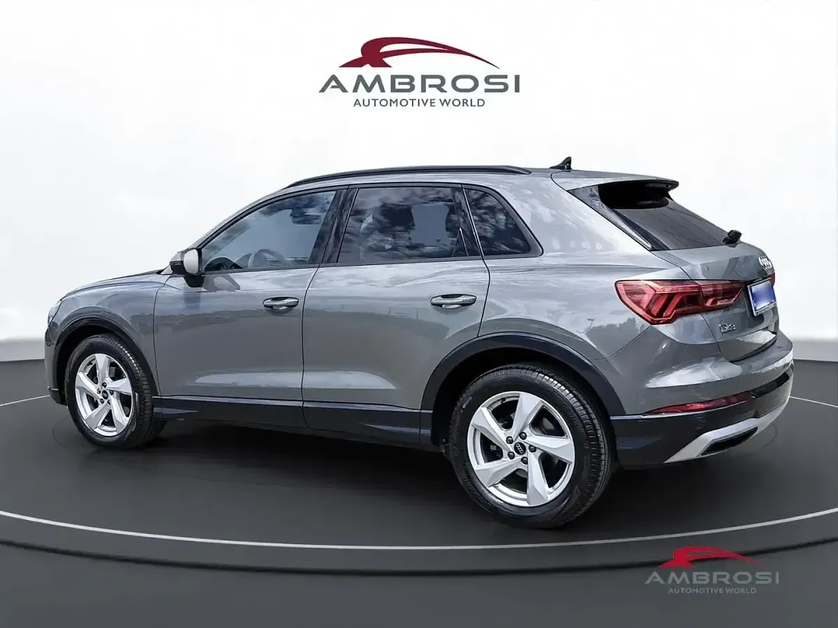 Usado Audi Q3 Advanced 150 CV (110 kW) 2023 Gris SUV