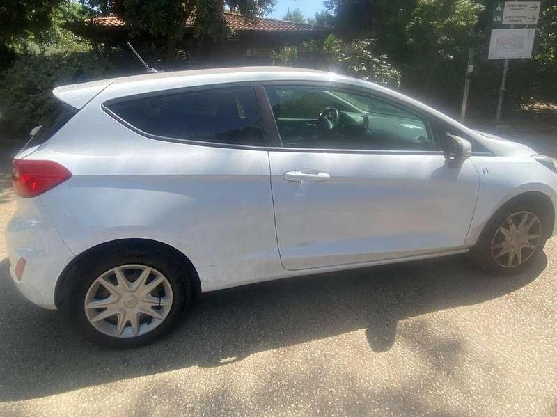 Usata Ford Fiesta Trend 86 CV (63 kW) 2019 Grigio Utilitaria