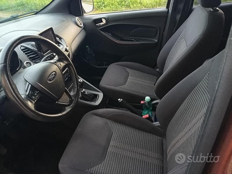 Usata Ford Ka Plus Active 90 CV (66 kW) 2018 Marrone Utilitaria