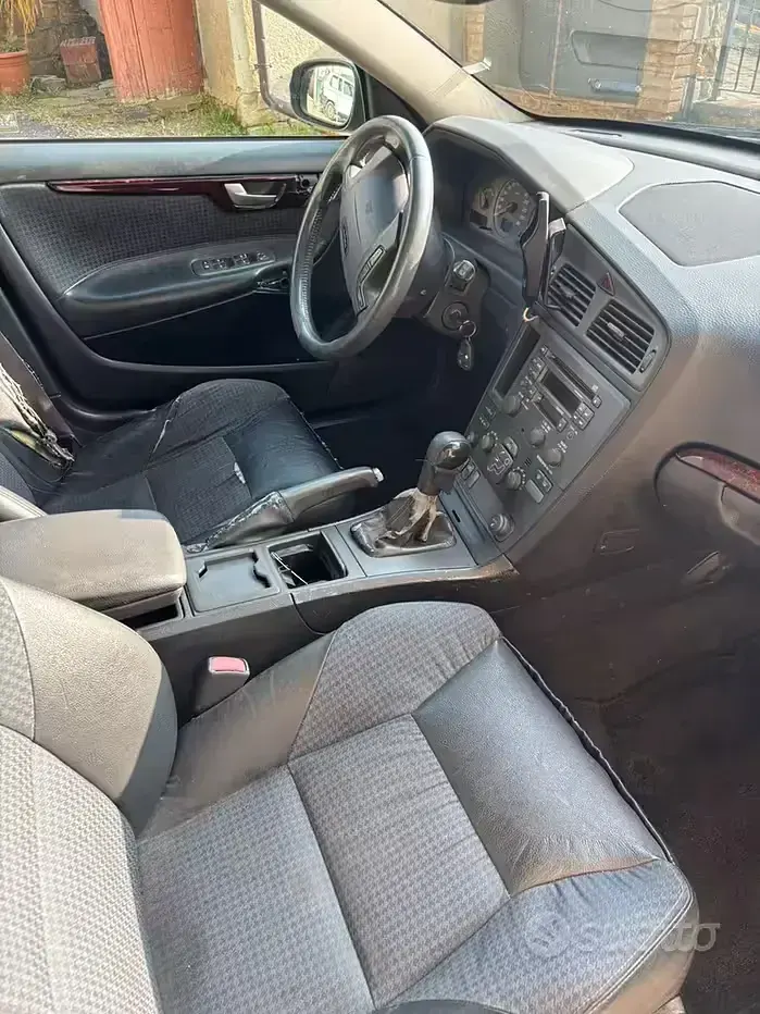 Usata Volvo V70 163 CV (119 kW) 2003 Grigio Station wagon
