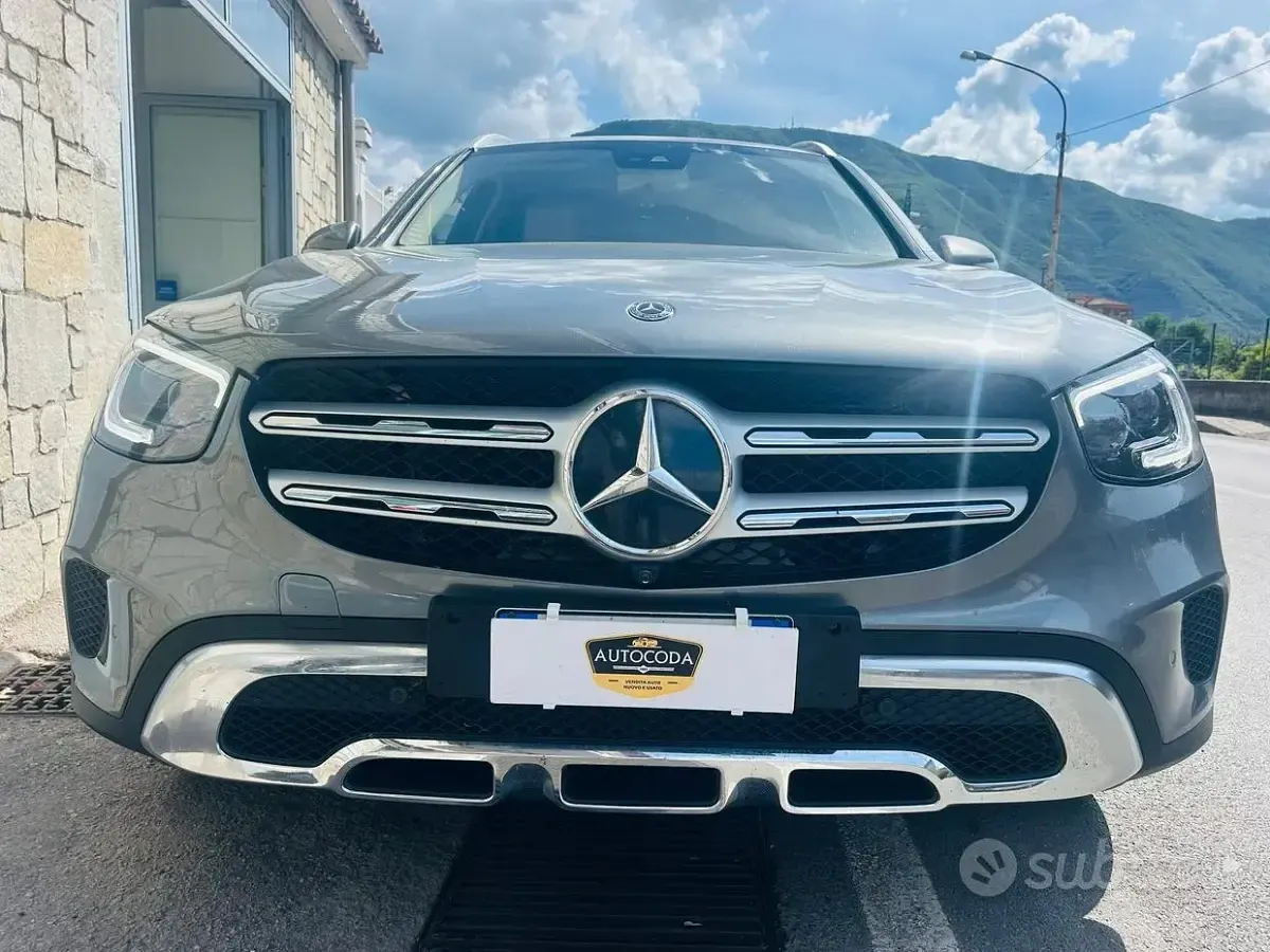 Usata Mercedes GLC200 Premium 245 CV (180 kW) 2020 Grigio SUV