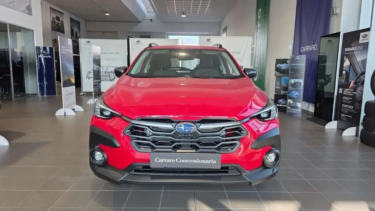 Nuova Subaru Crosstrek Style 136 CV (100 kW) 2026 Pure red SUV