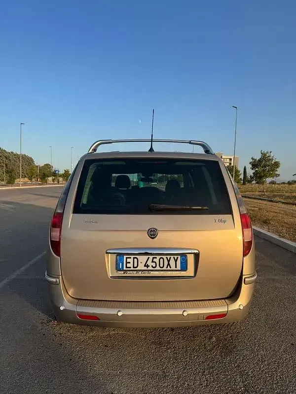 Usata Lancia Phedra Platinum 170 CV (125 kW) 2010 Bronzo Monovolume