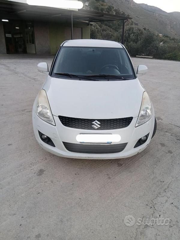 Usata Suzuki Swift 75 CV (55 kW) 2011 Bianco Utilitaria