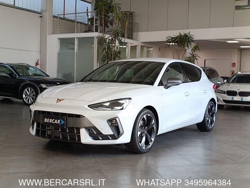 Usata Cupra Leon 150 CV (110 kW) 2025 Bianco Utilitaria