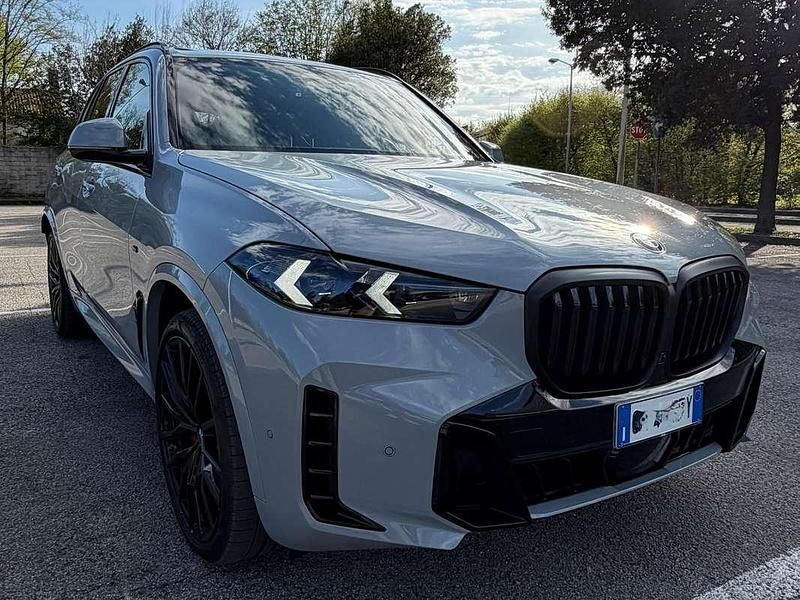 Usata BMW X5 M Sport 352 CV (258 kW) 2025 Grigio SUV