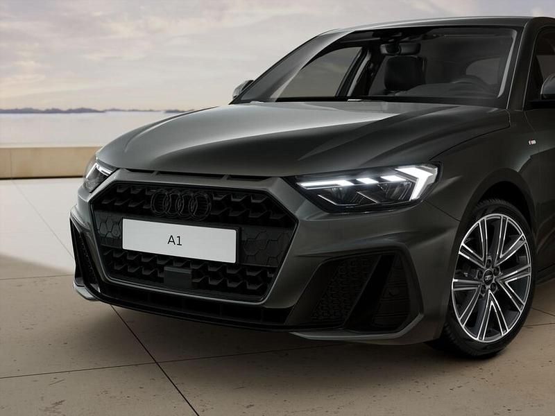 Nuova Audi A1 Sportback S-Line 2026 Grigio freccia perla Utilitaria