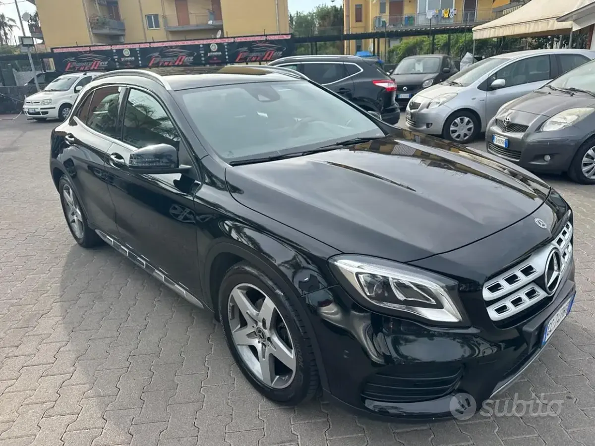 Usata Mercedes GLA200 Premium 136 CV (100 kW) 2019 Nero SUV