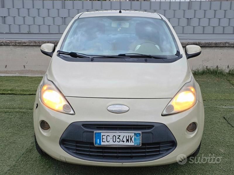 Usata Ford Ka 69 CV (50 kW) 2010 Verde Berlina