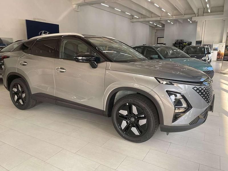 Nuova Omoda 5 224 CV (164 kW) 2025 Khaki white SUV