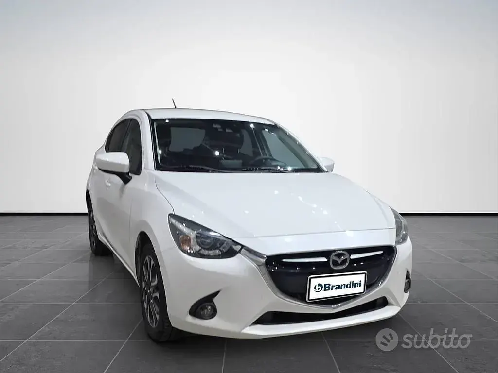 Usata Mazda 2 Exceed 105 CV (77 kW) 2017 Bianco Berlina