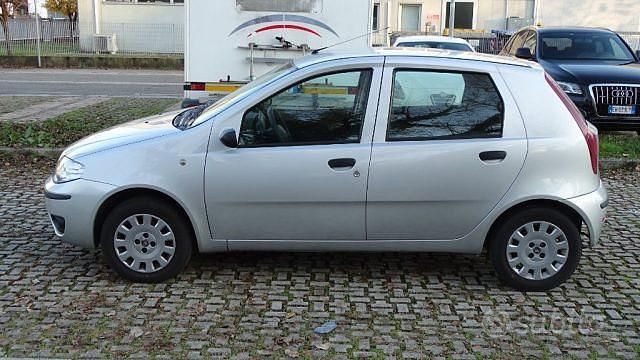 Usata Fiat Punto Classica 60 CV (44 kW) 2008 Grigio Berlina