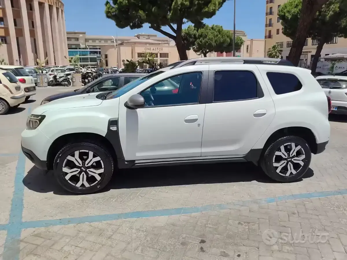 Usata Dacia Duster Journey 116 CV (85 kW) 2023 Bianco SUV