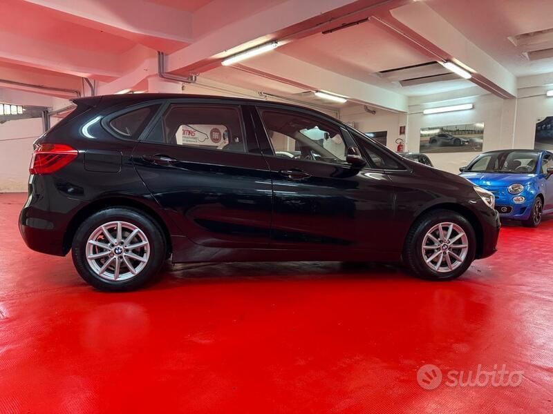 Usata BMW 218 Luxury Line 150 CV (110 kW) 2017 Nero Station wagon
