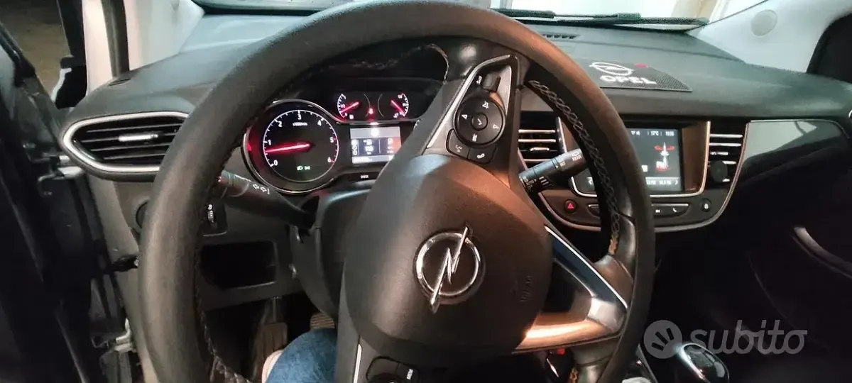 Usata Opel Crossland X 102 CV (75 kW) 2019 Grigio SUV