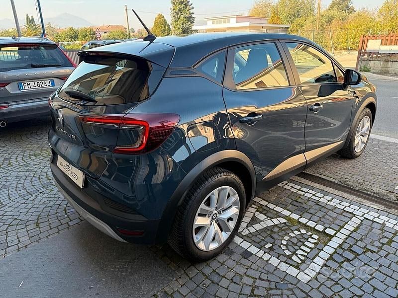Usata Renault Captur 100 CV (73 kW) 2022 Grigio SUV