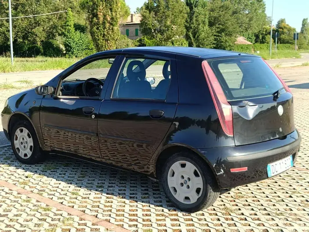 Usata Fiat Punto 60 CV (44 kW) 2006 Nero Utilitaria