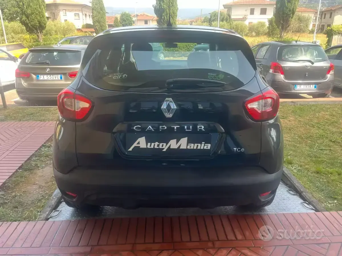 Usata Renault Captur 90 CV (66 kW) 2014 Grigio SUV